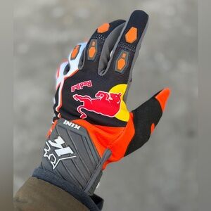 Dirt bike style gloves